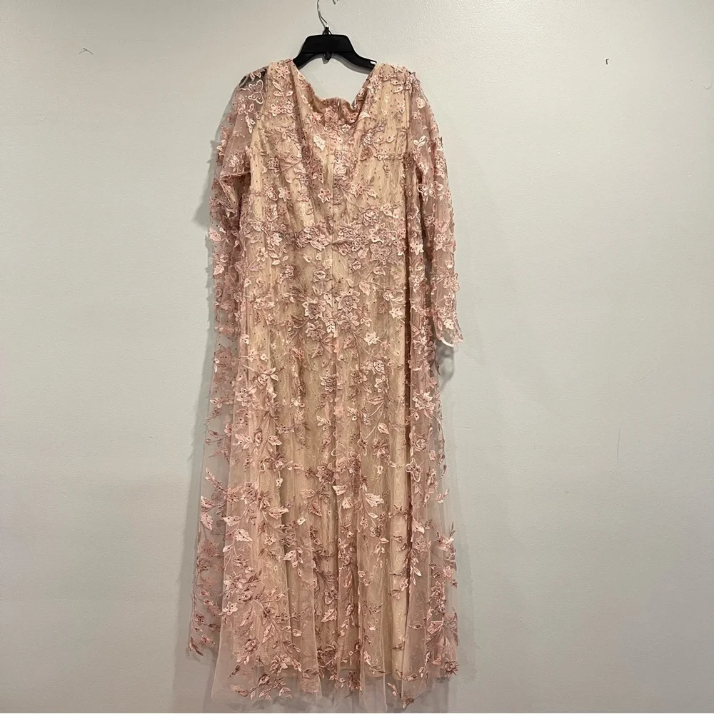 Mac Duggal Long Sleeve Lace Dress in Blush Pink - Picture 13 of 16